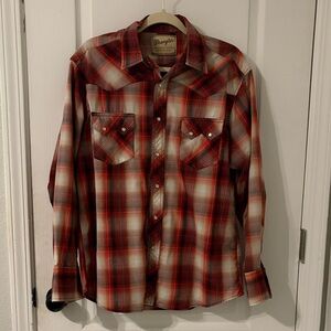 Wrangler Men's Red and White Plaid Button Down Shirt
